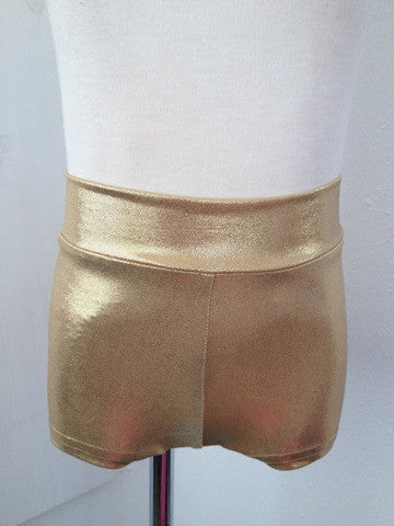 Details Basic Shorts: Gold